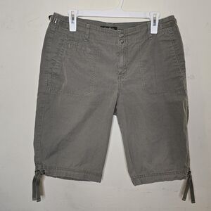Eddie Bauer Mercer Fit Hiking Shorts Women's Size 8 Khaki Gray Cotton Pockets